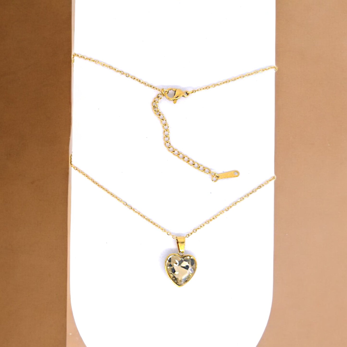 Collana cuore beige