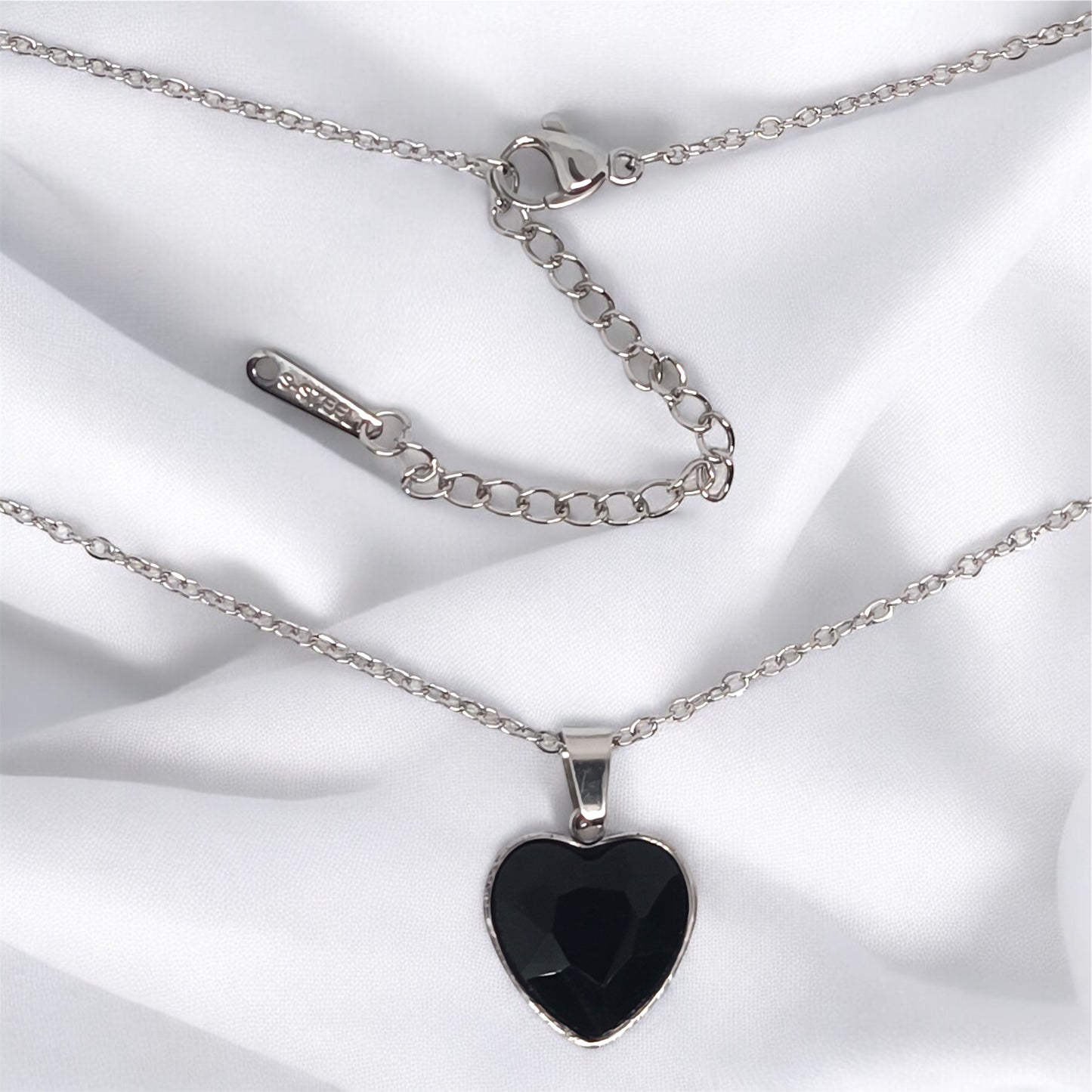 Collana cuore nera