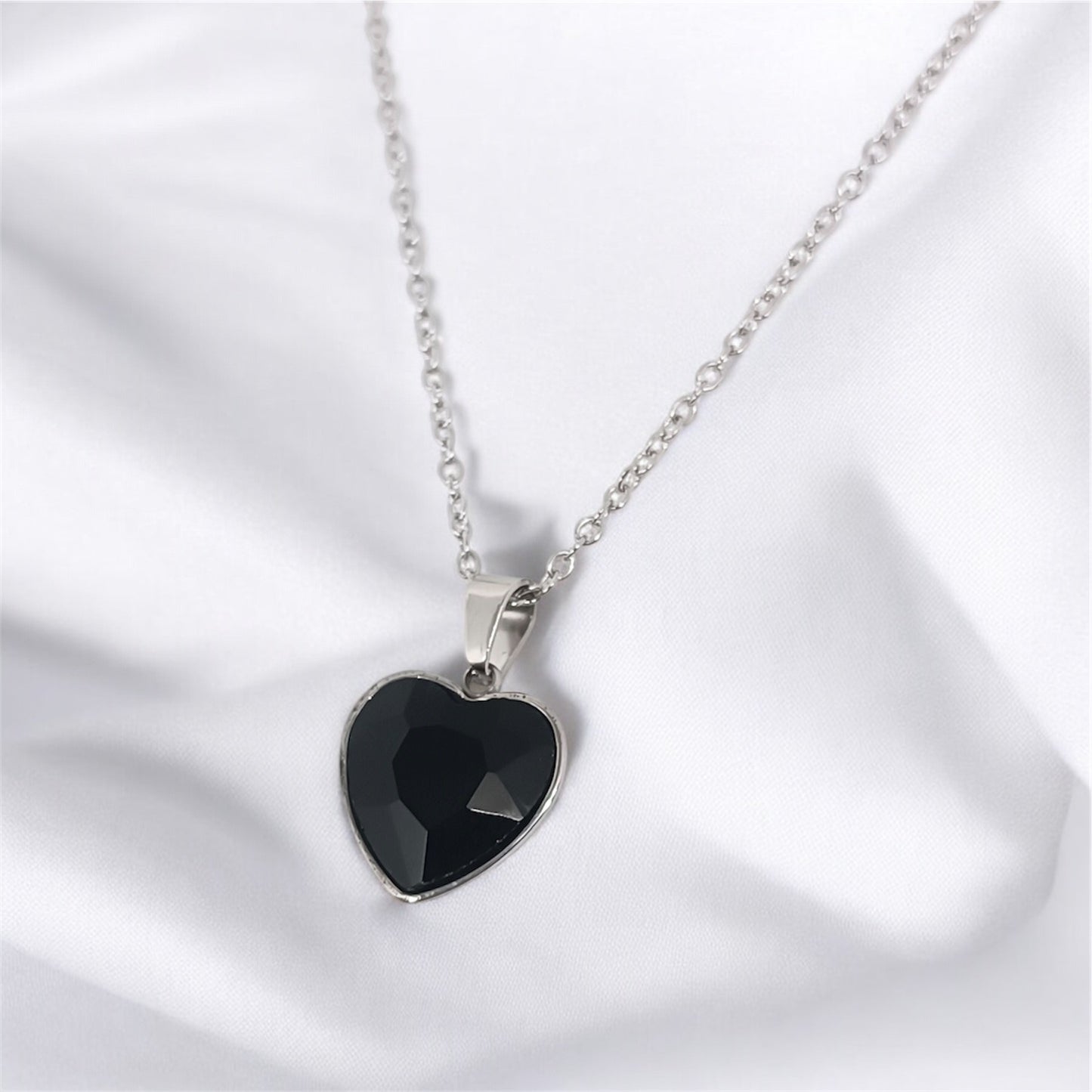 Collana cuore nera