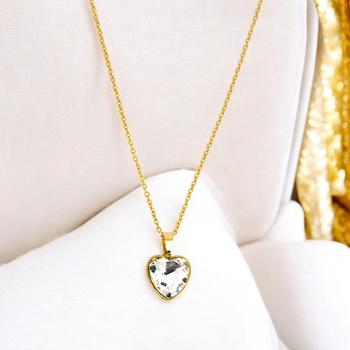 Collana cuore bianca