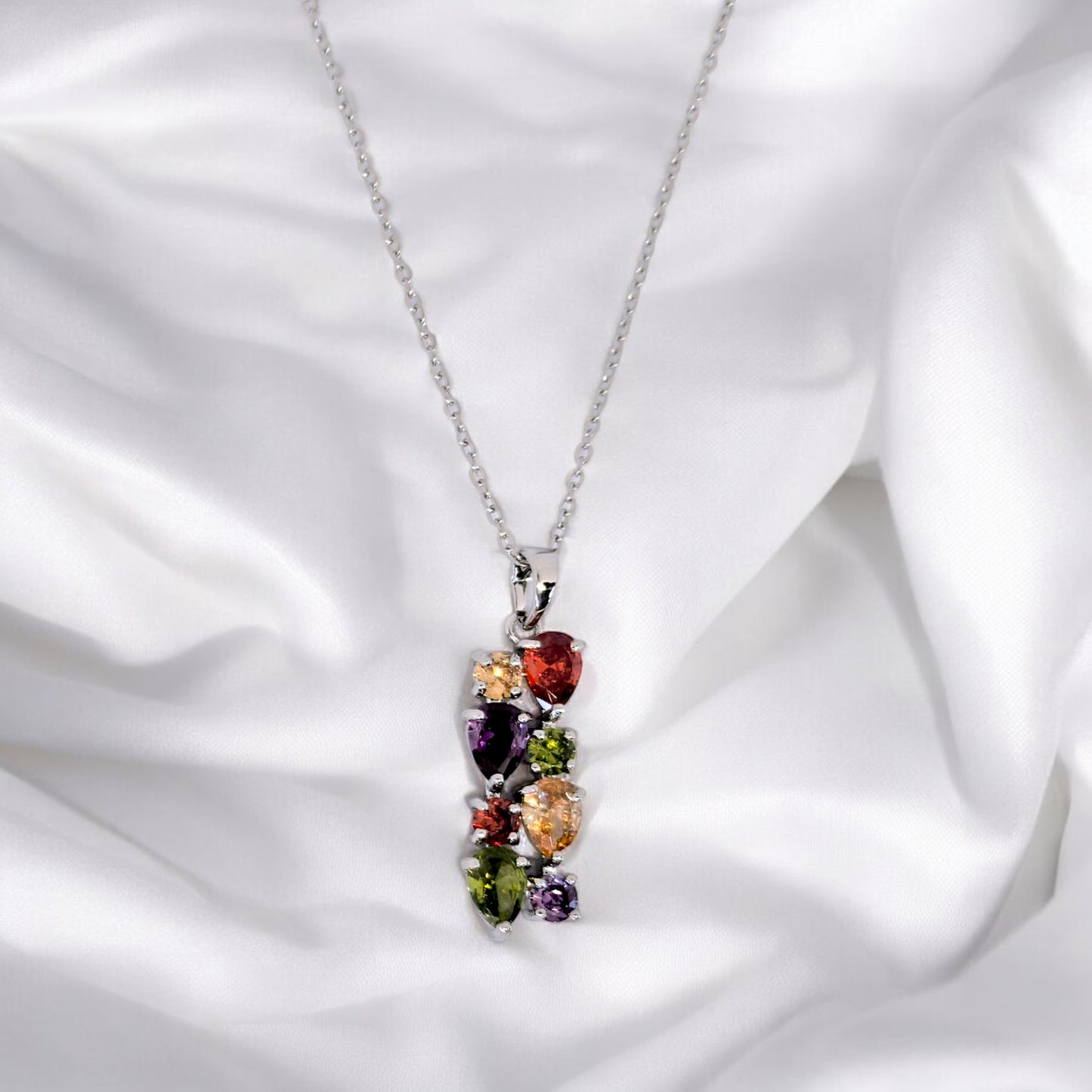 Collana con cristalli multicolor