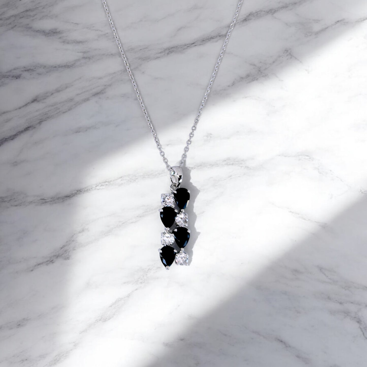 Collana con cristalli neri