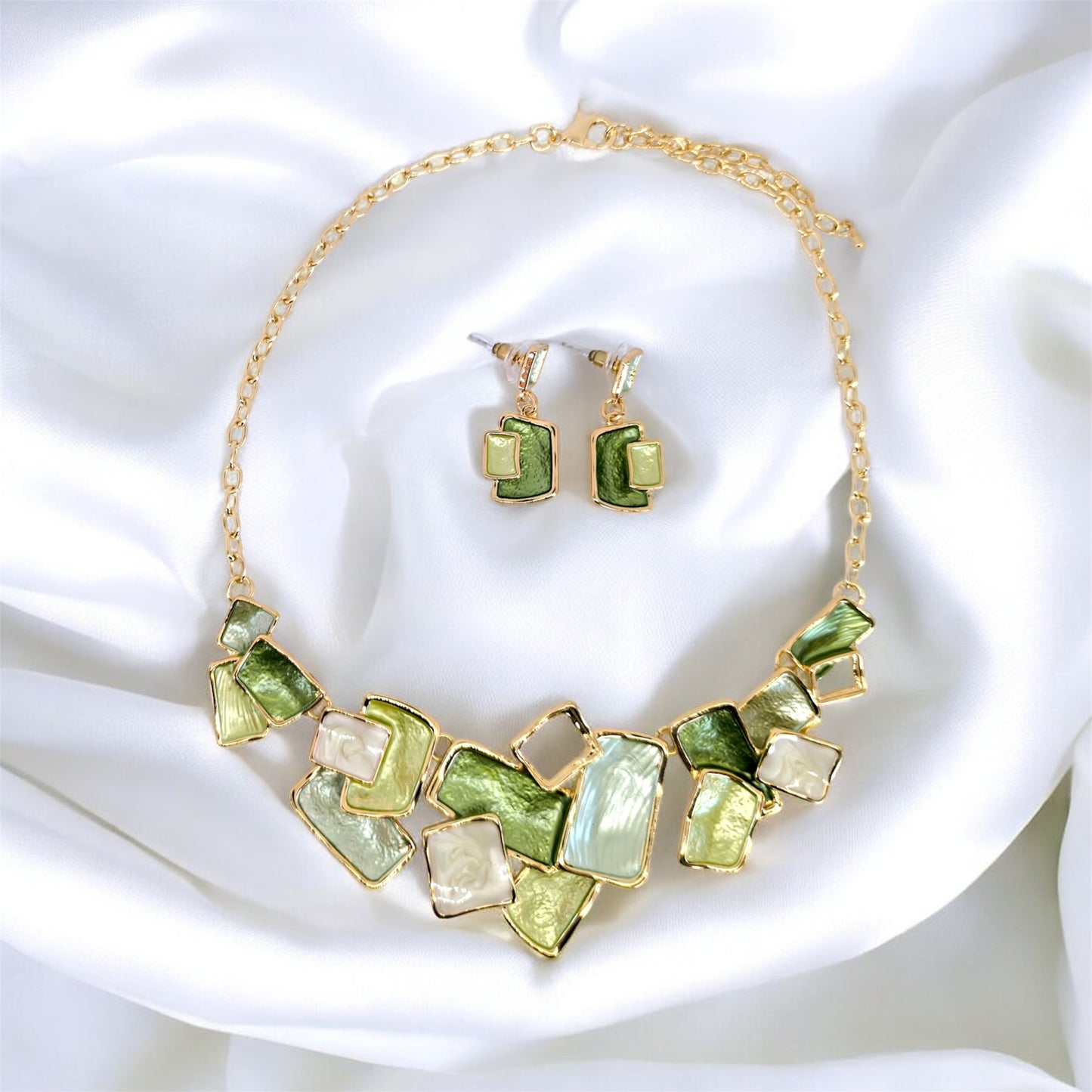 Completo collana e orecchini verde