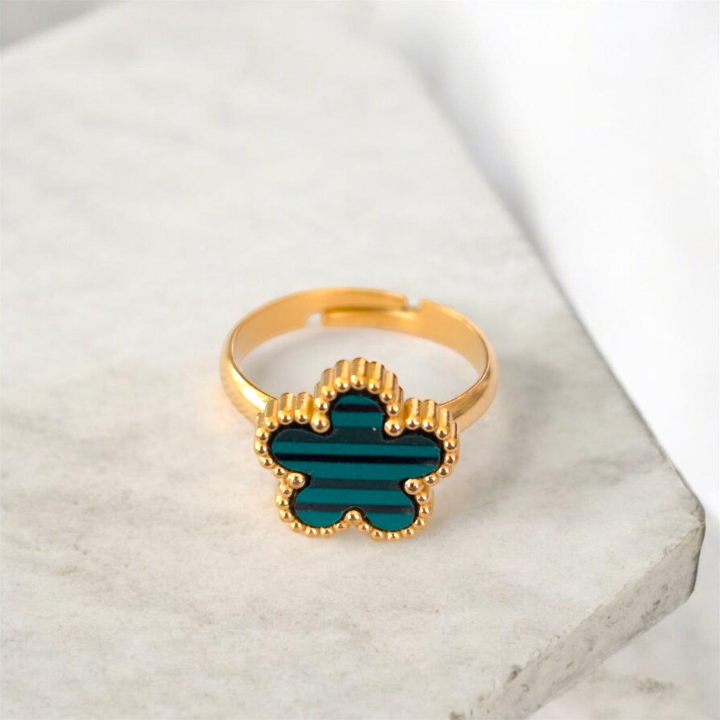 Anello fiore colorato