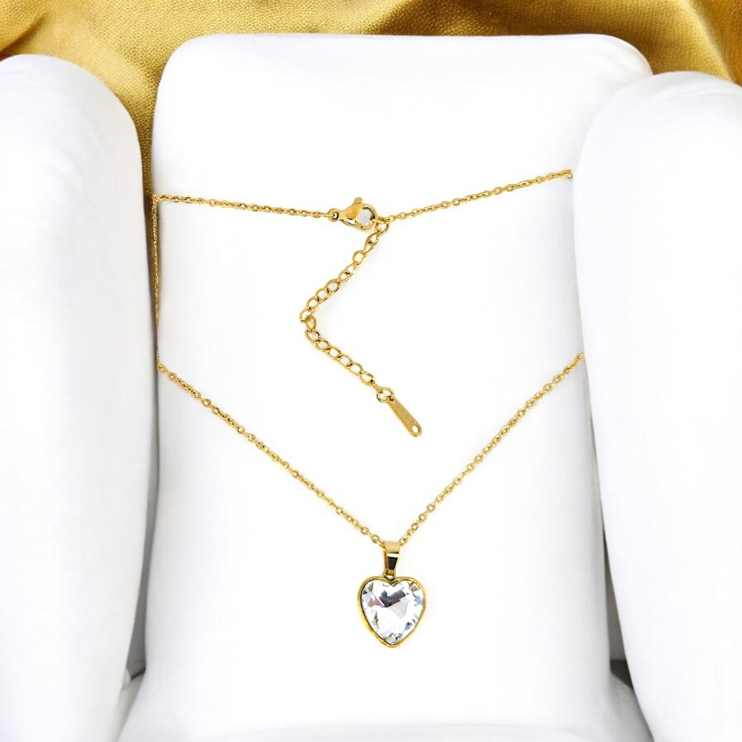 Collana cuore bianca