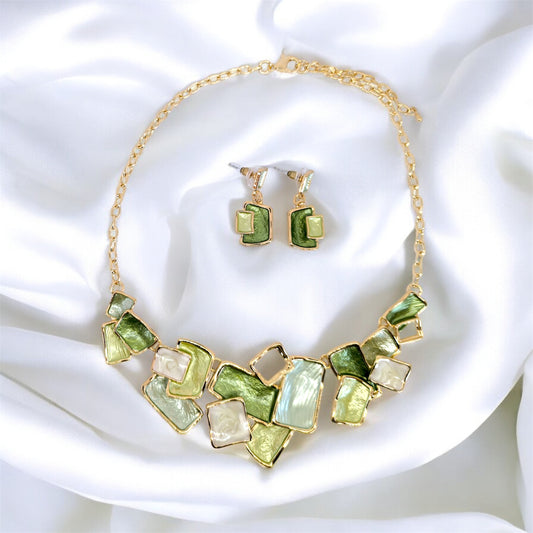 Completo collana e orecchini verde