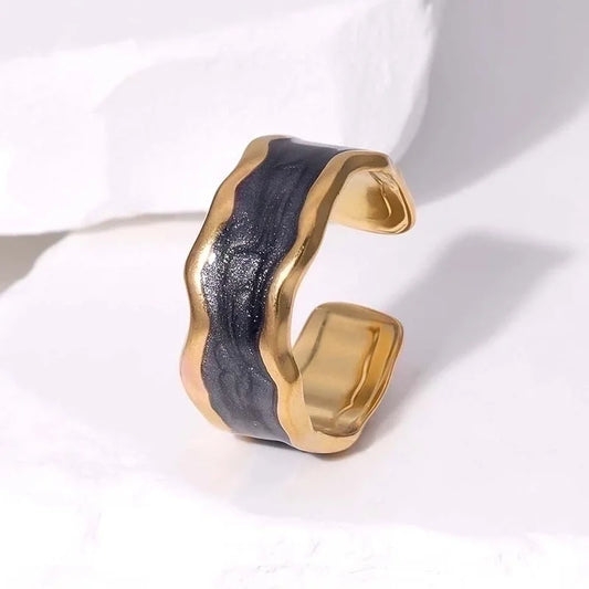 Anello con smalto nero