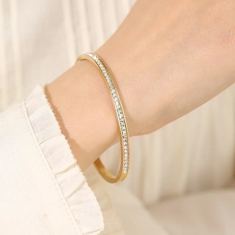 Bracciali rigidi con strass
