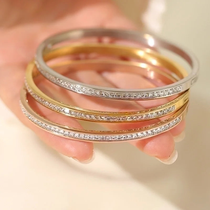 Bracciali rigidi con strass